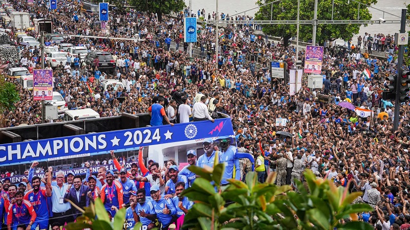 Team-India-T20-WC-Victory-Parade-Wankhede-Stadium