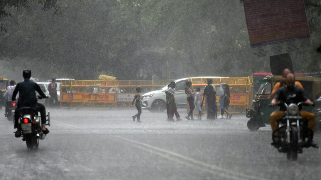 delhi-rains (1)-1719725833929
