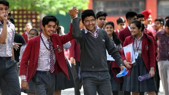 chandigarh-examine-chandigarh-government-saturday-_1747110272780_1747110273035