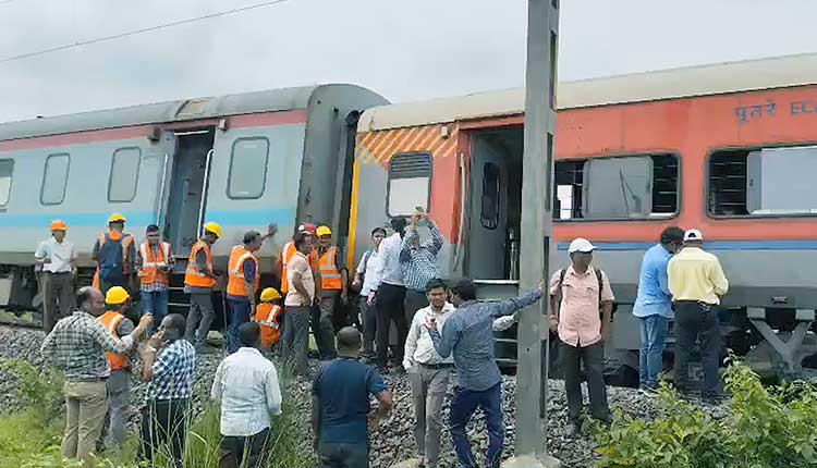 Train-derailed