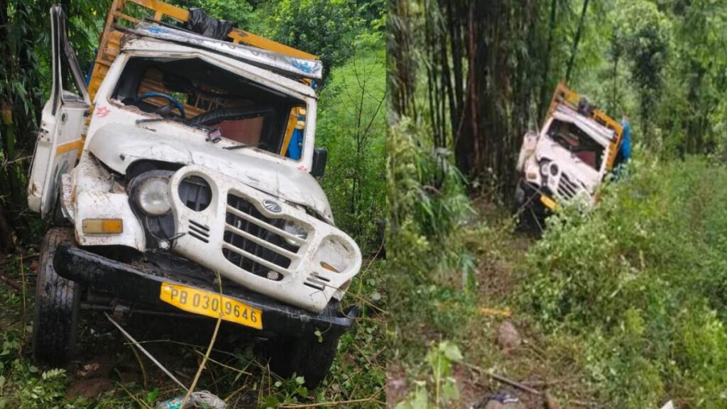 15_08_2025-himachal_accident_1_24013733_10383553