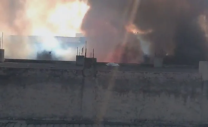 497ngj0o_fire_650x400_16_February_26