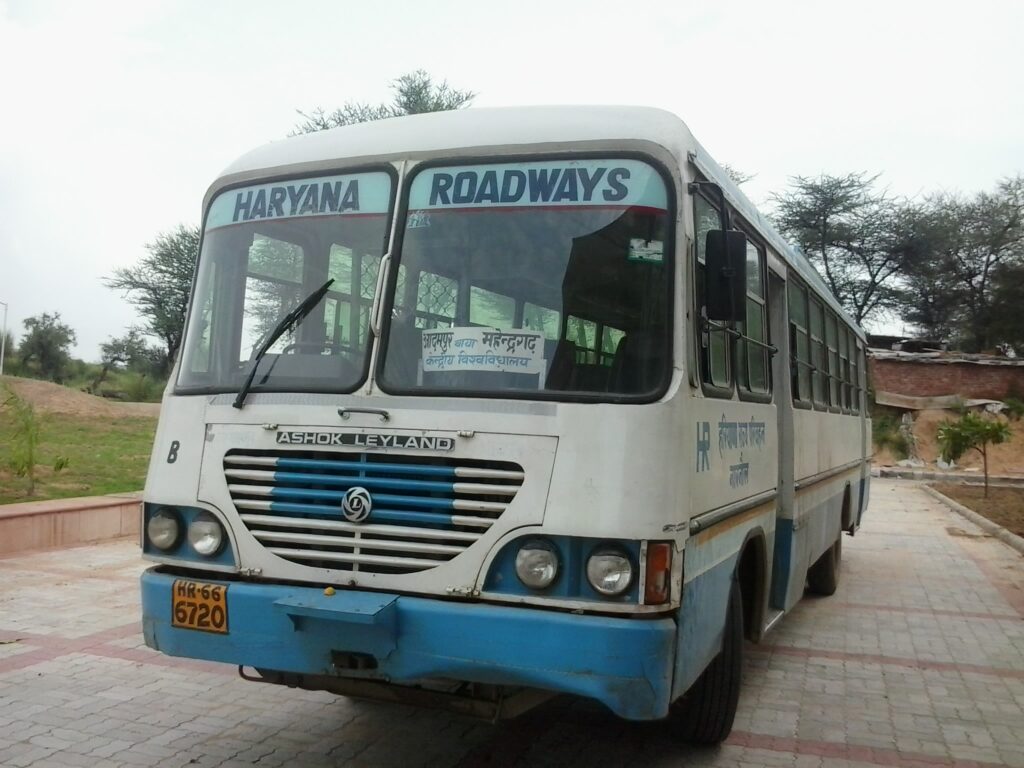 Haryana_roadways_bus_of_university