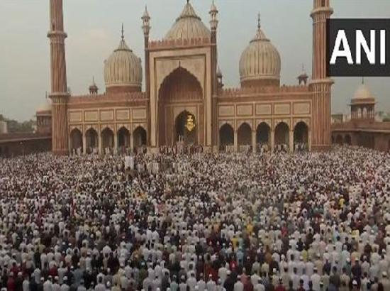 Mass gatherings at mosques for Eid-ul-Fitr 'namaz' mark festive celebrations nationwide