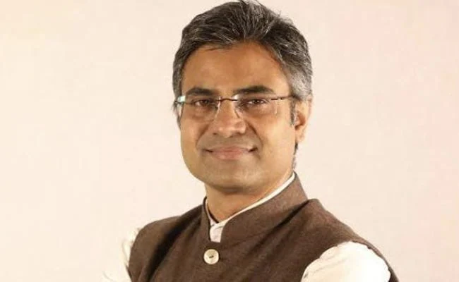 Dr. Sandeep Pathak