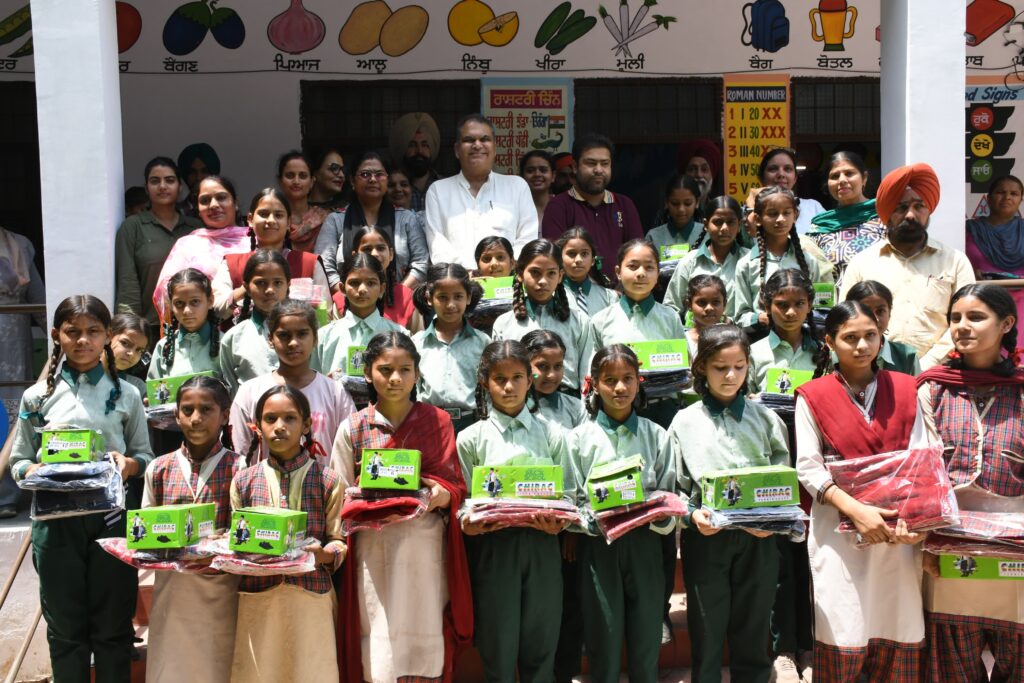 MP Arora indulges with students