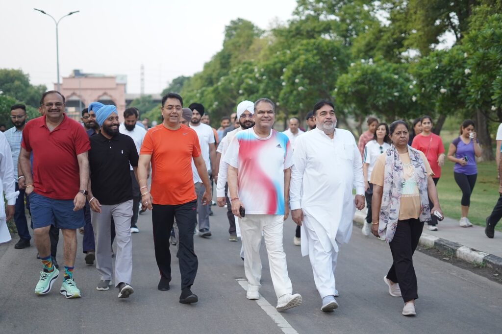 MP Arora Joins Morning Walk at PAU3